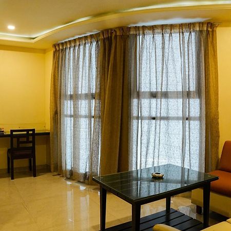 Hotel Viva Inn Yerandwane Esterno foto